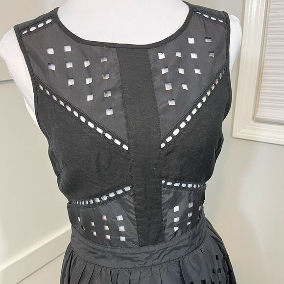 Finders Keepers Moments of Madness Dress - Picture 3 of 7